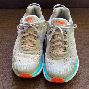 Hoka One One Clifton 5